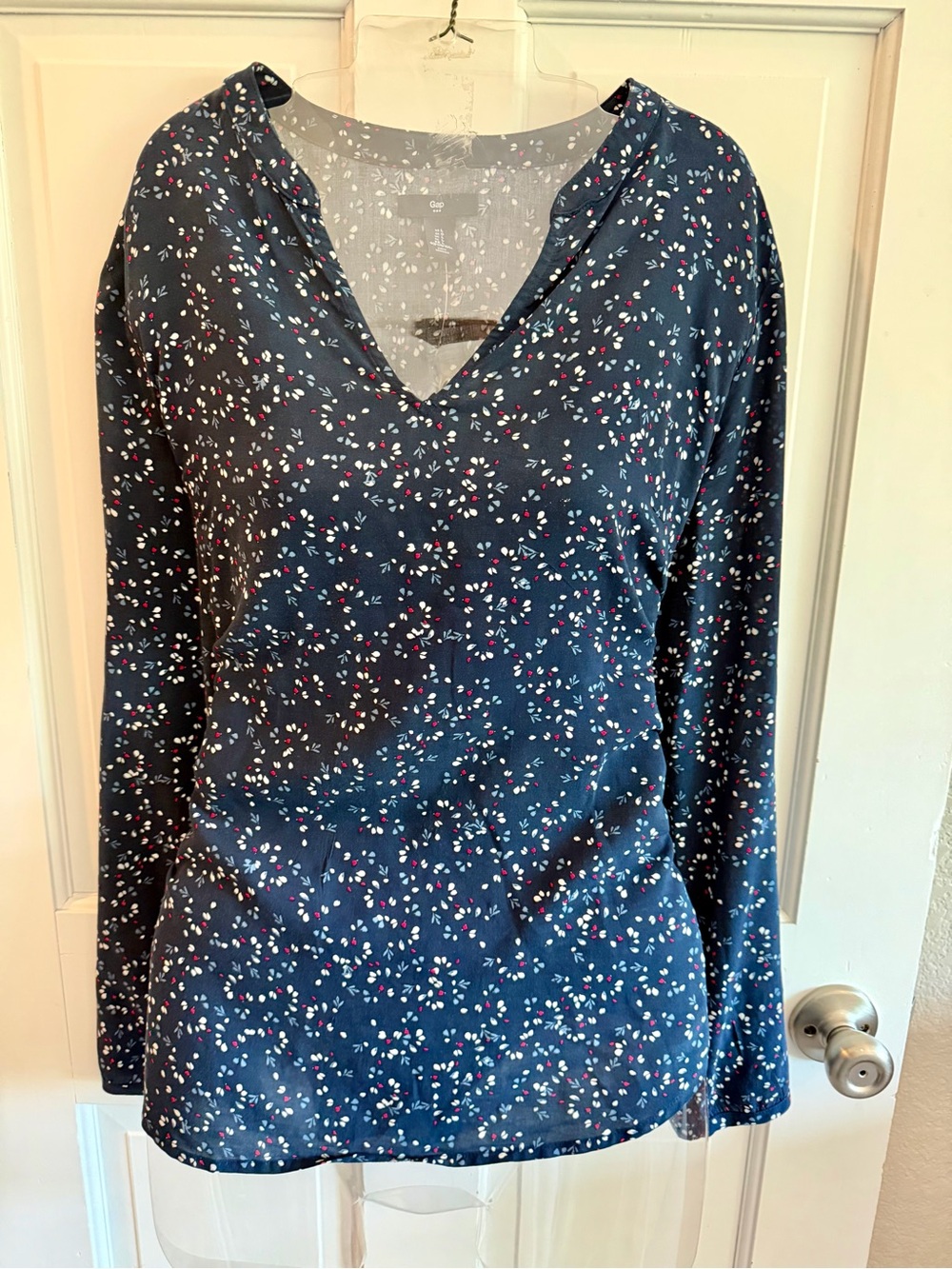 GAP Navy white and red V-Neck Long Sleeve Floral Tunic